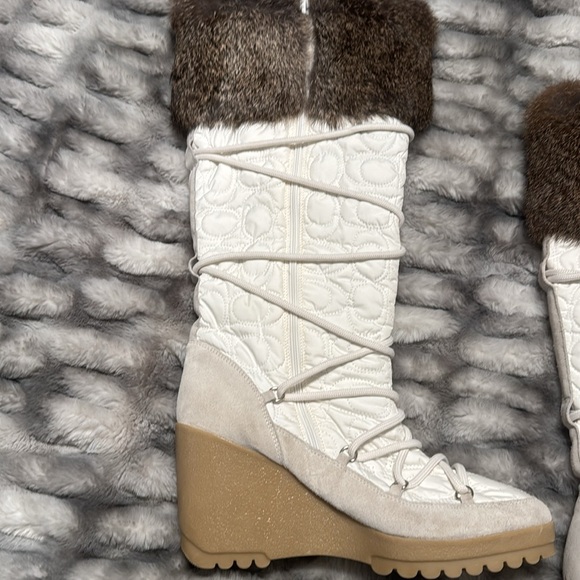 Coach rabbit fur boots from ITALY 🇮🇹 size 9 - Picture 5 of 9